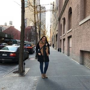 Meet your Posher, Kayla